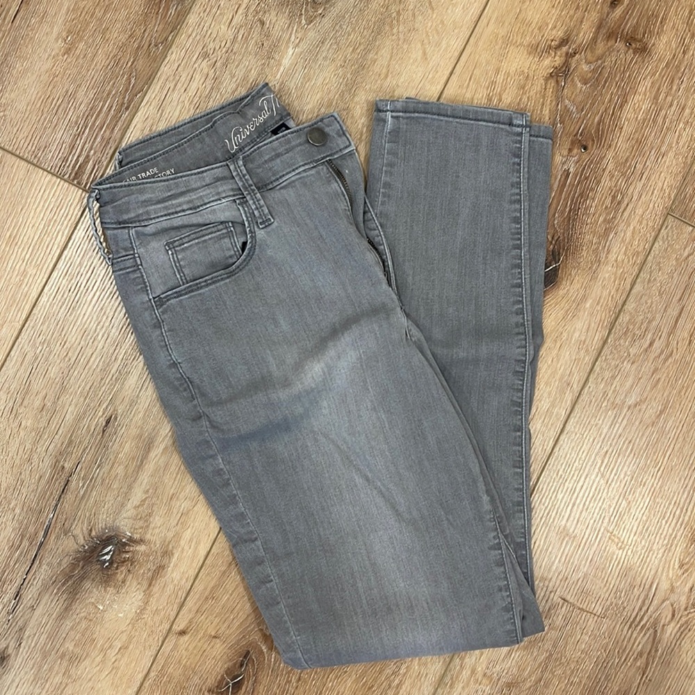 Grey jean
